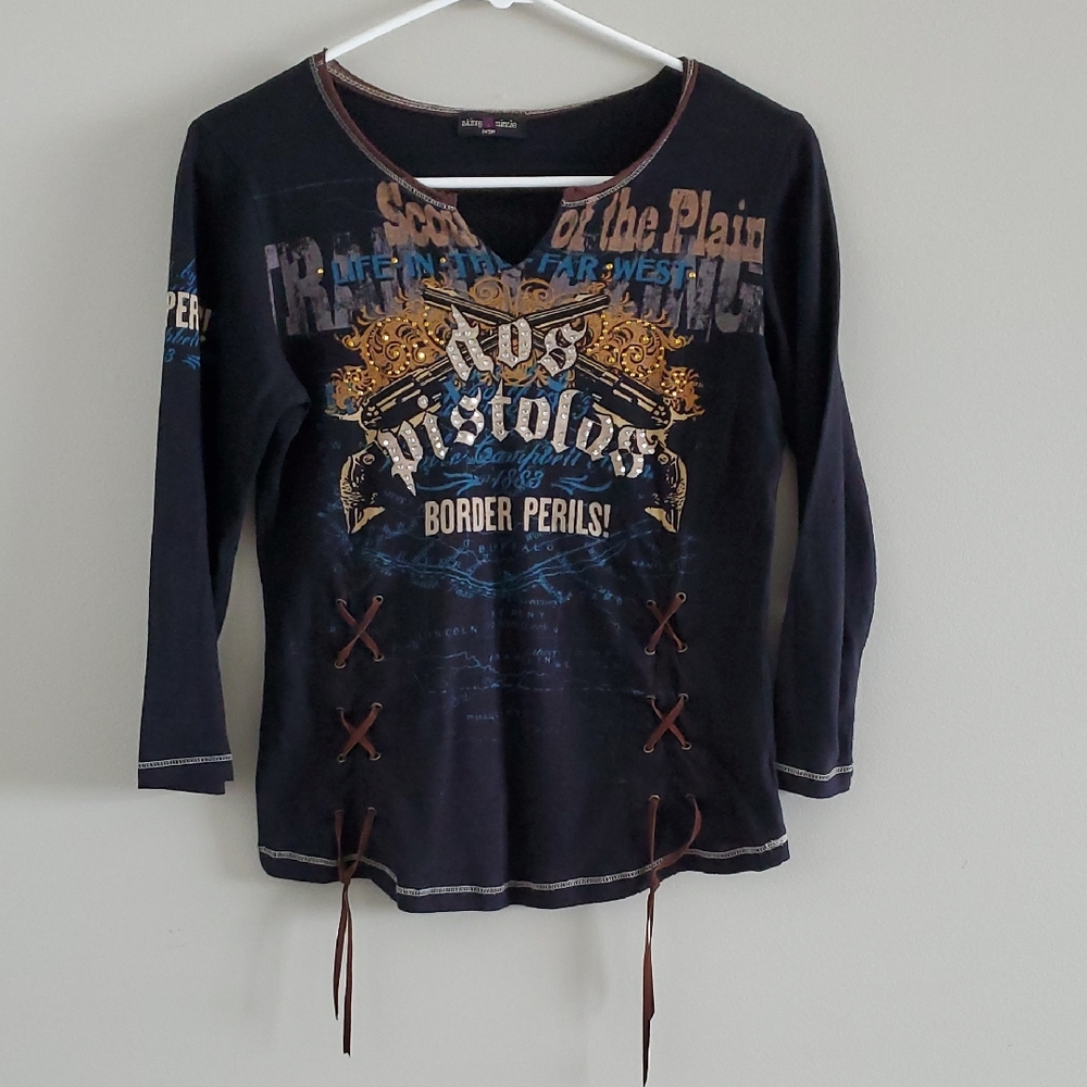 Skinny Minnie Black and Brown Graphic V-neck Vintage Y2K 90's Cute Top Sz L M S